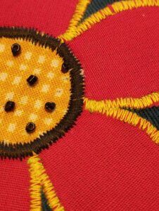 couleurs, appliqués, point bourdon, imagination...